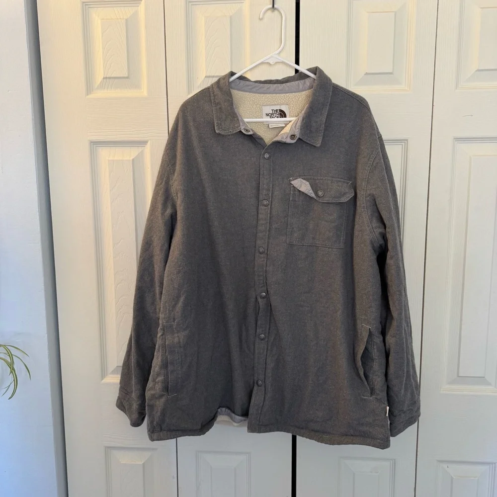 The‎ North Face Men's Sherpa-Lined Flannel Button-Up Shacket Gray, Size XXXL